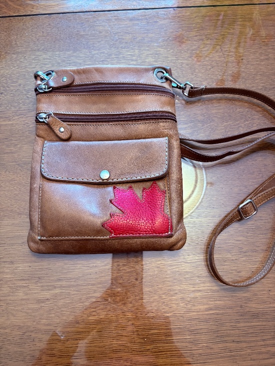 Roots Handbags - Roots Tribe Leather, Maple Leaf Urban Crossbody Pouch